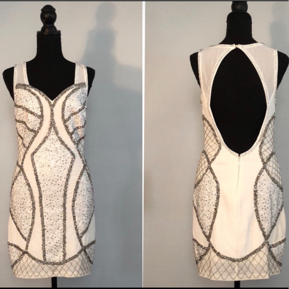 Gold Label WOW COUTURE Beaded White Backless Sz M